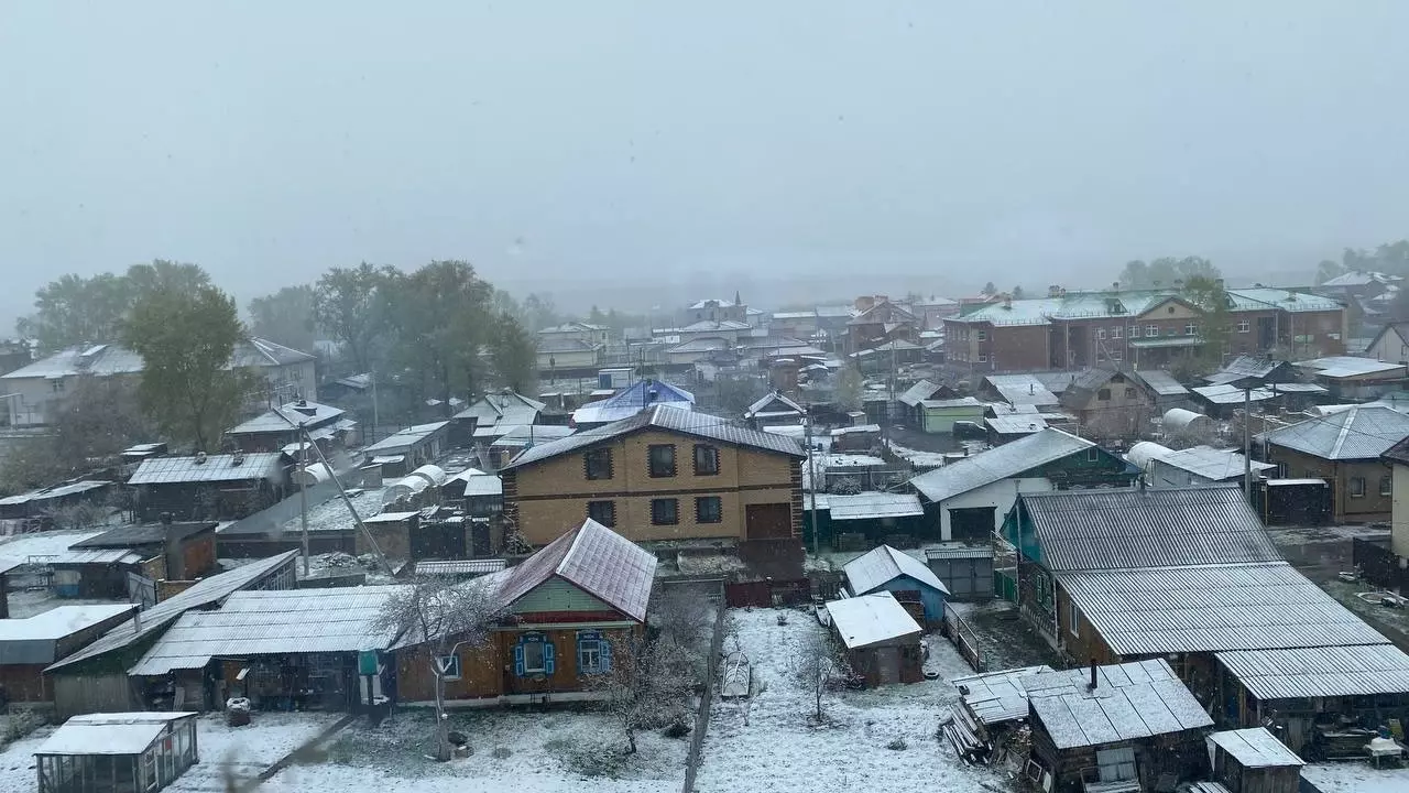 Снег снова накрыл Свердловскую область