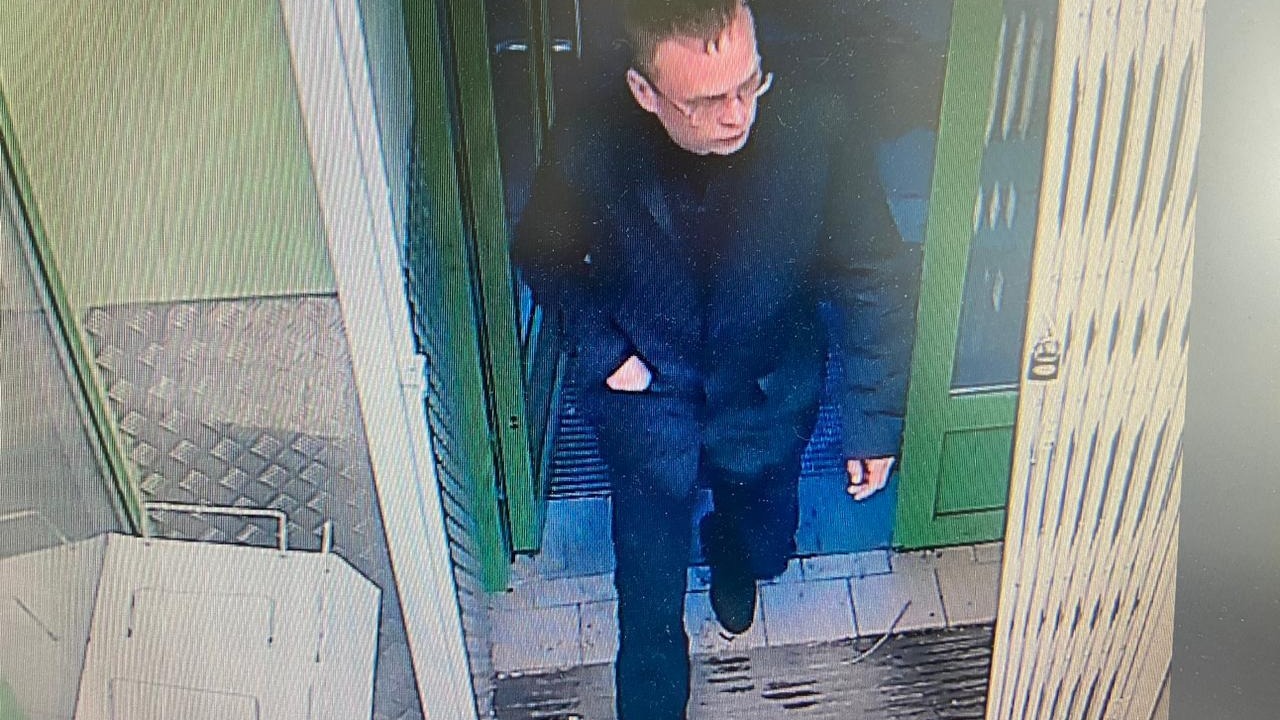 Мужчина украл перепутал и украл терминал вместо телефона в Екатеринбурге