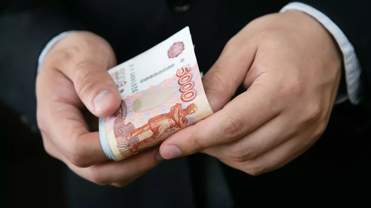 В Лесном чиновник отделался штрафом за взятку в 720 тысяч рублей