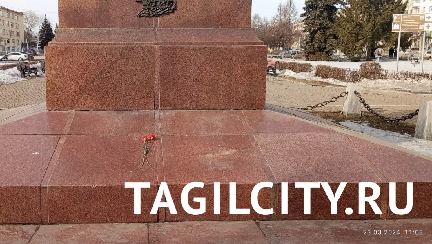 Жители Нижнего Тагила создали мемориал по жертвам теракта в Москве