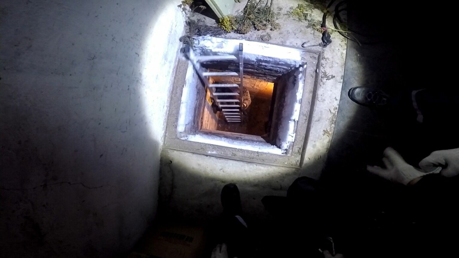 Женщина провалилась в овощную яму в гараже в Нижнем Тагиле