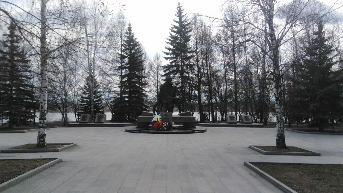 Пилоны с именами погибших на СВО тагильчан торжественно откроют на памятнике 9 мая