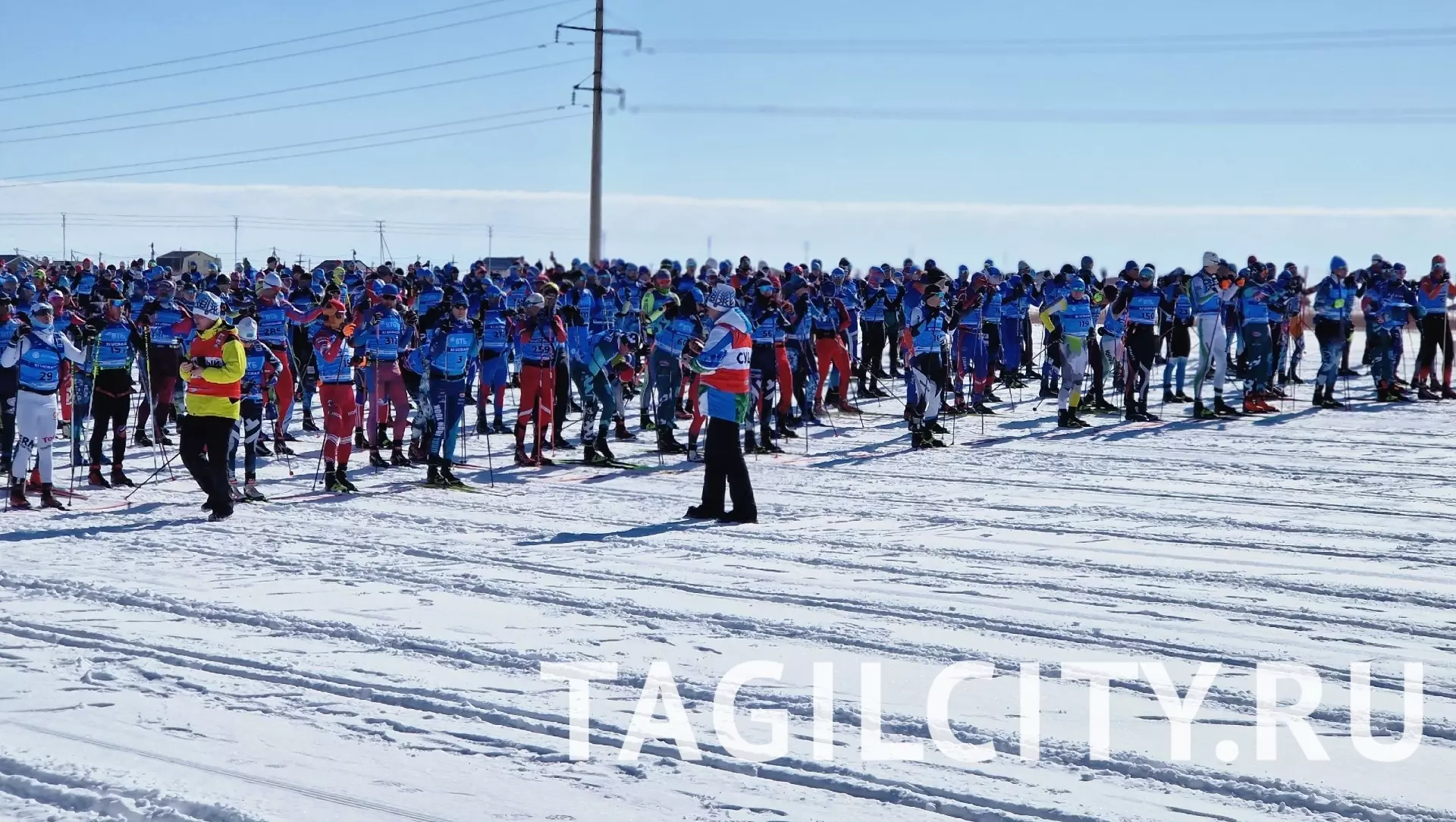 В XI Югорском лыжном марафоне приняли участие спортсмены из Нижнего Тагила