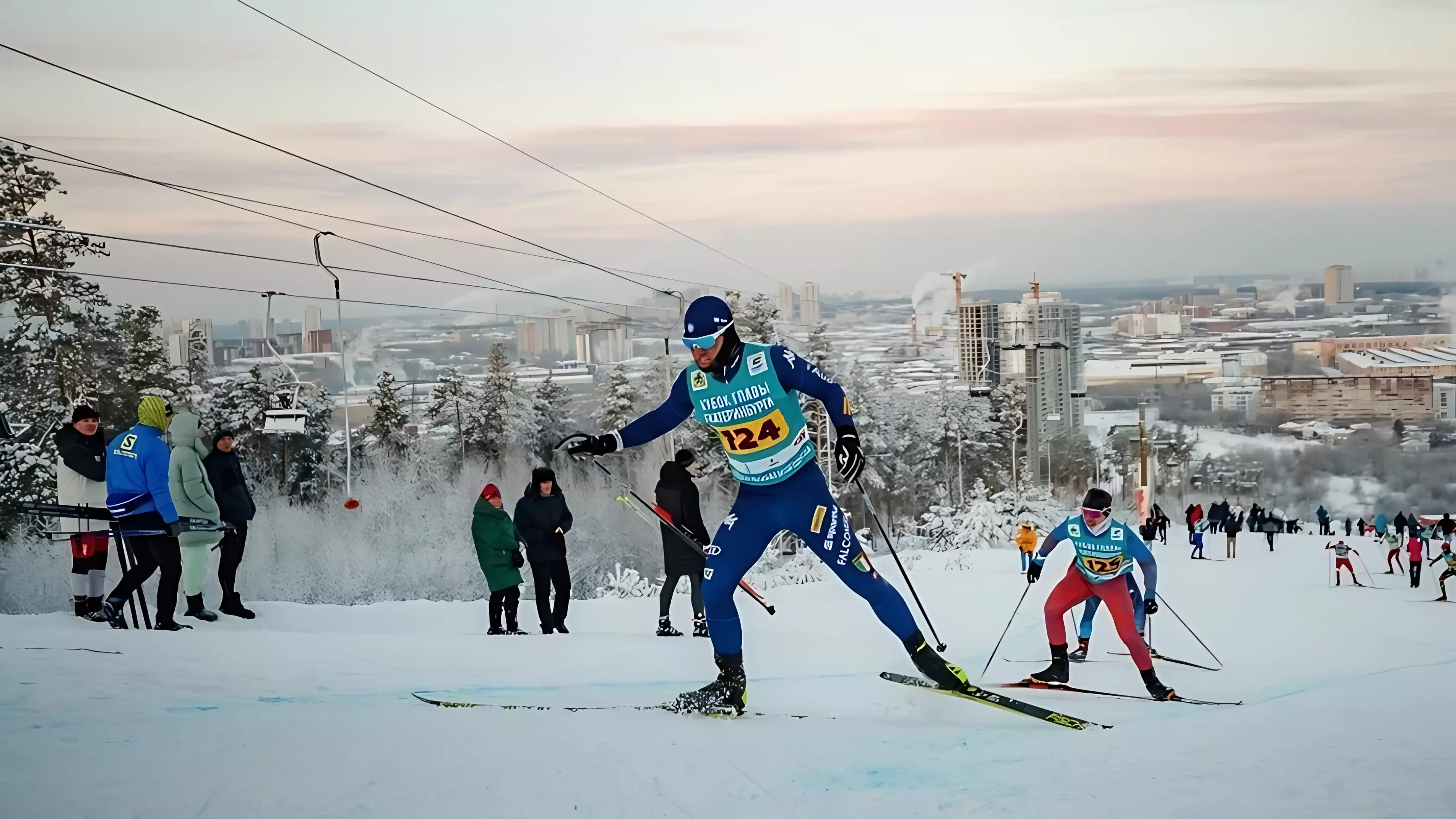 Спортсмены получили Кубок главы Екатеринбурга в состязаниях по лыжным гонкам